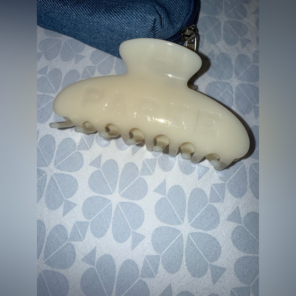 Parke Claw clip peel - Picture 2 of 4